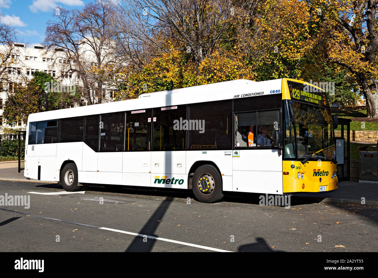 Metro bus hi-res stock photography and images - Page 3 - Alamy