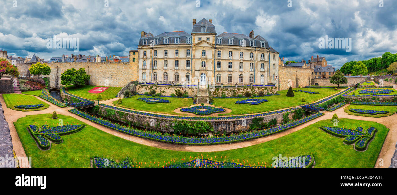 Chateau de l'Hermine is an old fort built in the castle vanished city walls of Vannes, Brittany (Bretagne) France. Stock Photo