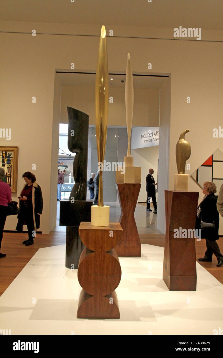 Modern sculptures in the National Gallery of Art in Washington DC, USA. The 'Bird in Space' collection by Constantin Brancusi. Stock Photo