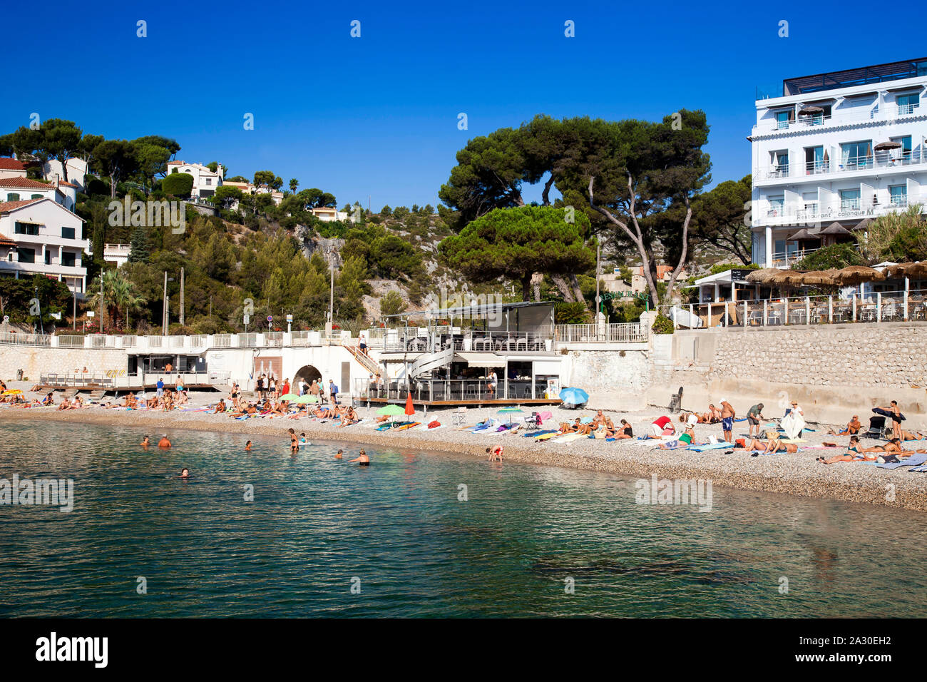 EineVilla am Strand bei Plage Le Bestouan, Cassis, Bouches-du-Rhone, Provence-Alpes-Côte d’Azur, Südfrankreich, Frankreich, Europa| A villa on the bea Stock Photo