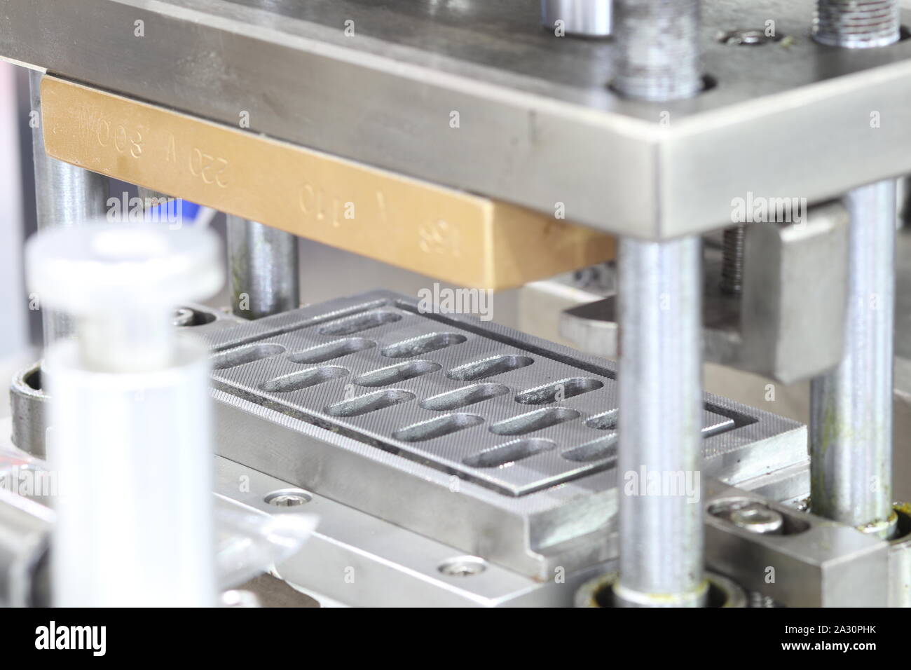 medicine capsules packing machine ; process Stock Photo