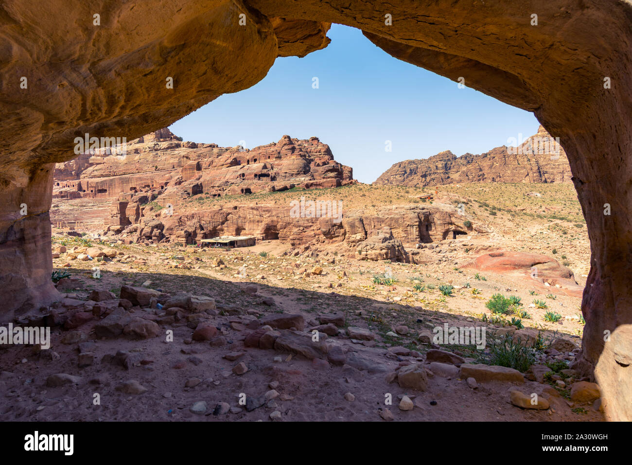 Petra canyon hi-res stock photography and images - Alamy