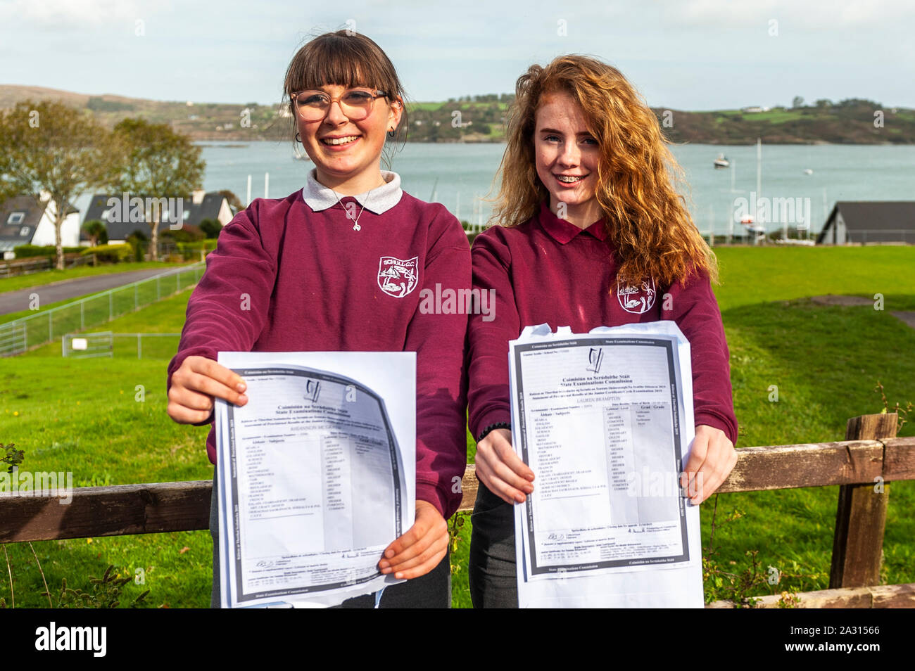 Schull, West Cork, Ireland. 4th Oct, 2019. Over 64,000 students around Ireland received their Junior Cert results this afternoon. In Schull Community College, West Cork, many students were beside themselves with happiness on seeing their results. Pictured with their results are Rhiannon McGrath, Ballydehob and Lauren Brampton, Kilcrohane. Credit: Andy Gibson/Alamy Live News. Stock Photo