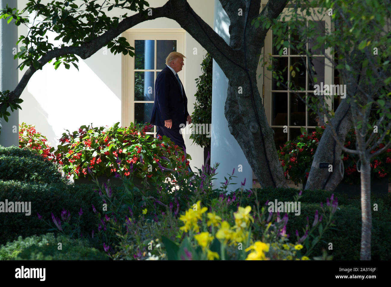United States President Donald J. Trump arrives back to the White House ...