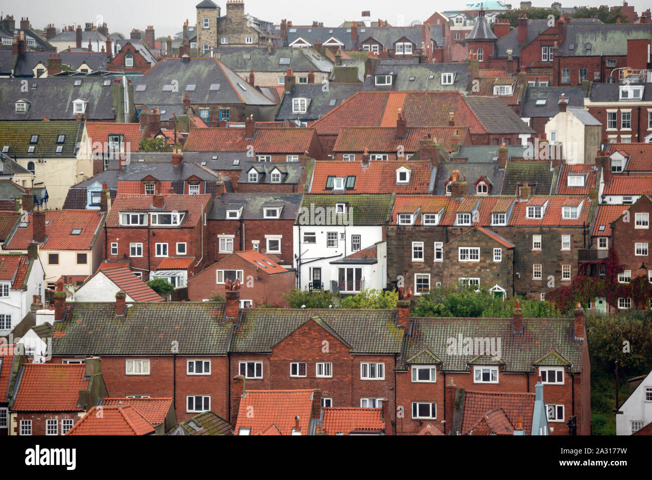 Rooftops in whitby hi-res stock photography and images - Alamy