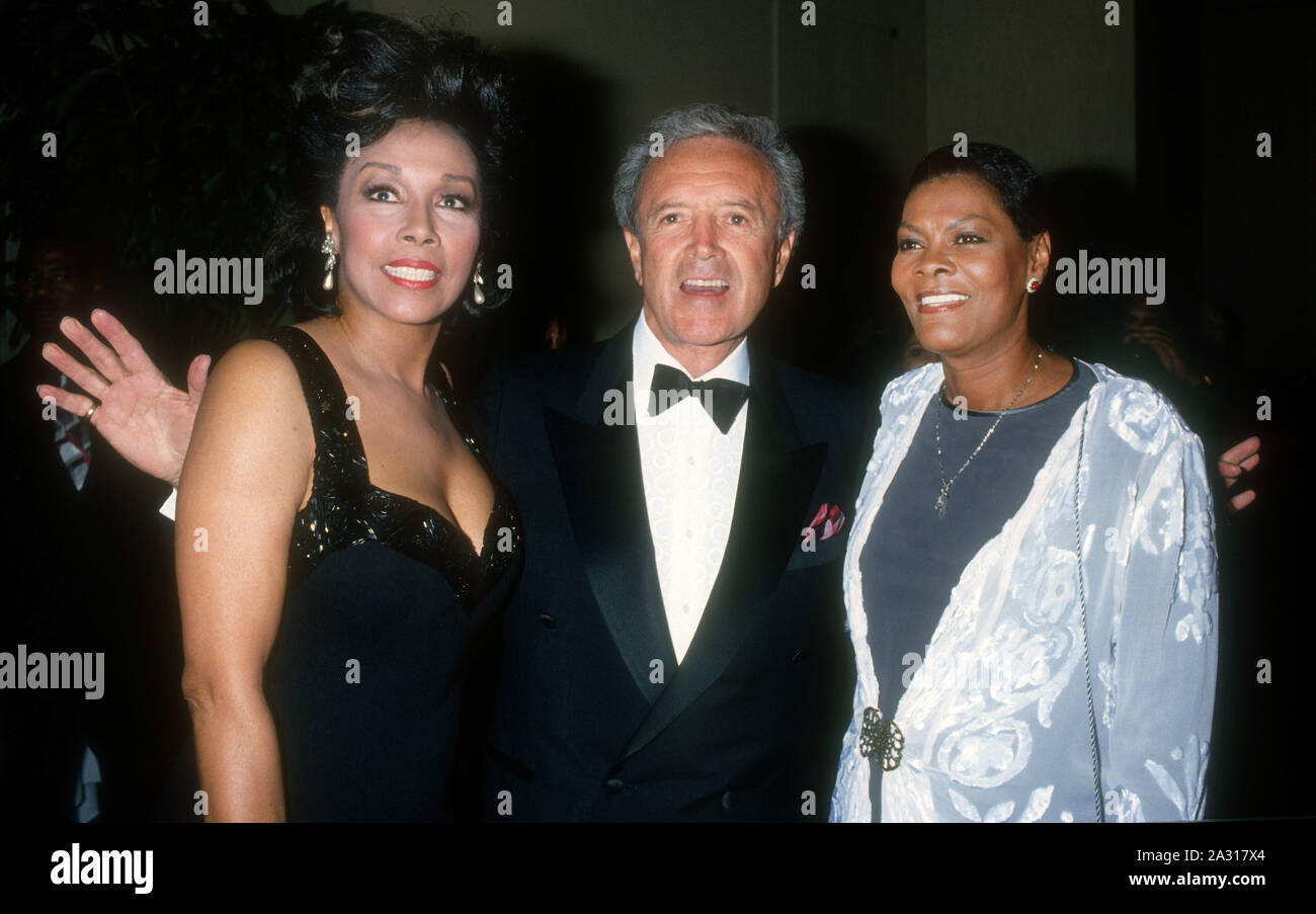 ***FILE PHOTO*** Diahann Carroll Has Passed Away At 84. Diahann Carroll, Vic Damone, Dionne Warwick, 1994, Credit: Michael Ferguson/PHOTOlink/MediaPunch Stock Photo