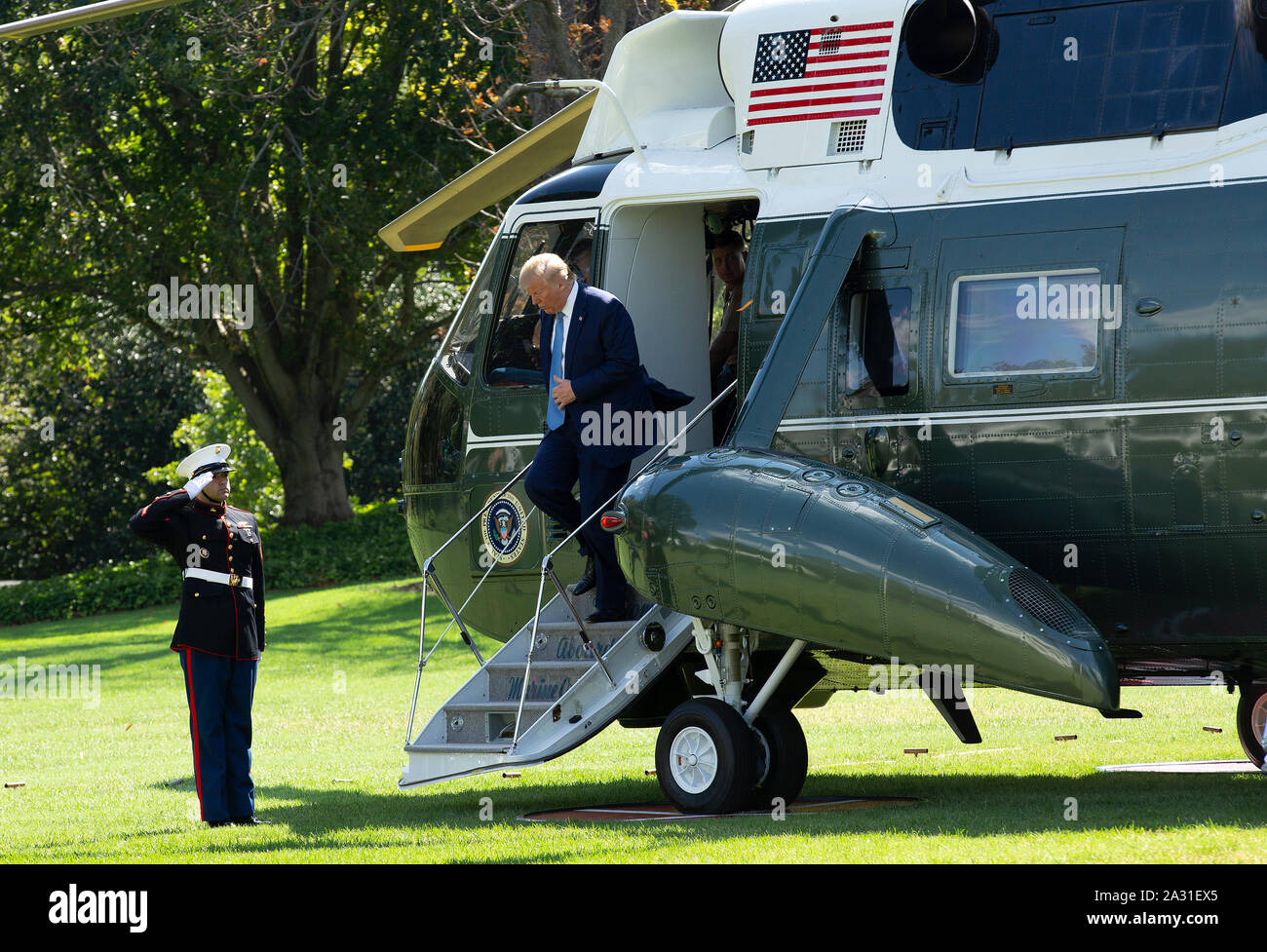 United States President Donald J. Trump arrives back to the White House ...