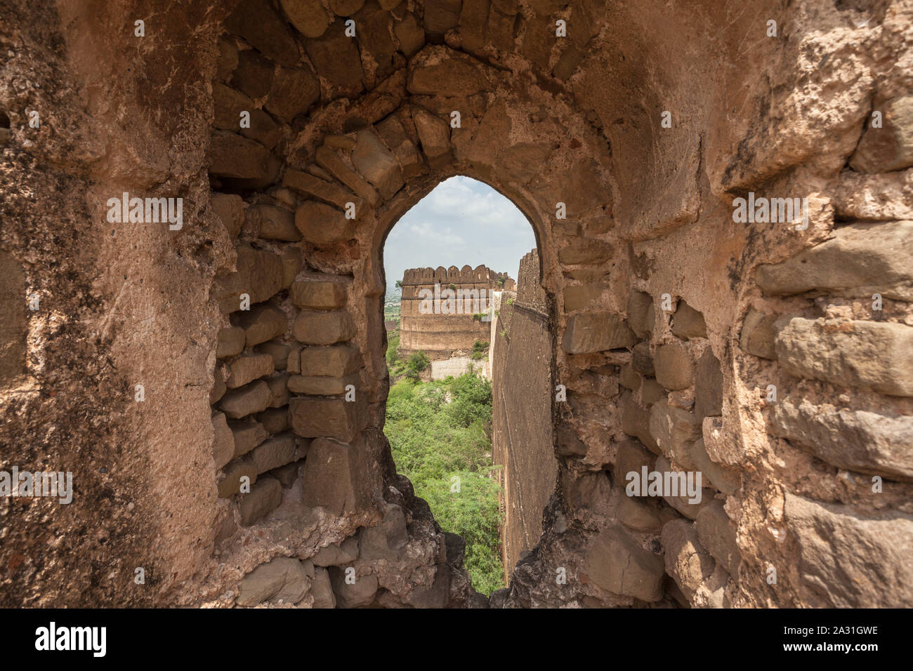 Rohtas Fort (Punjabi, Urdu: قلعہ روہتاس, romanized: Qilā Rohtās) is a 16th-century fortress located near the city of Dina in Jhelum, Punjab. Stock Photo