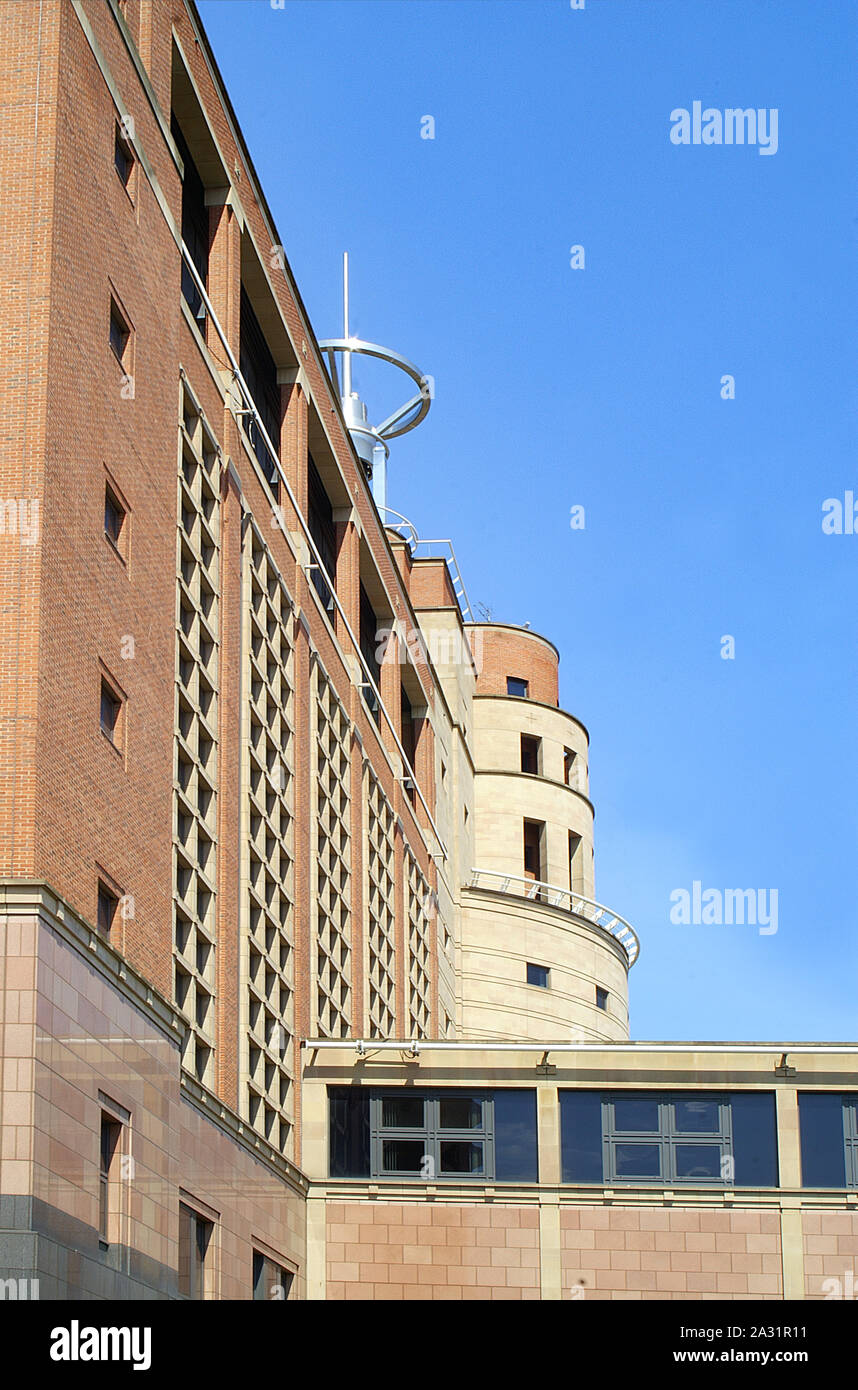 quarry-house-leeds-kremlin-r44flyer-flickr