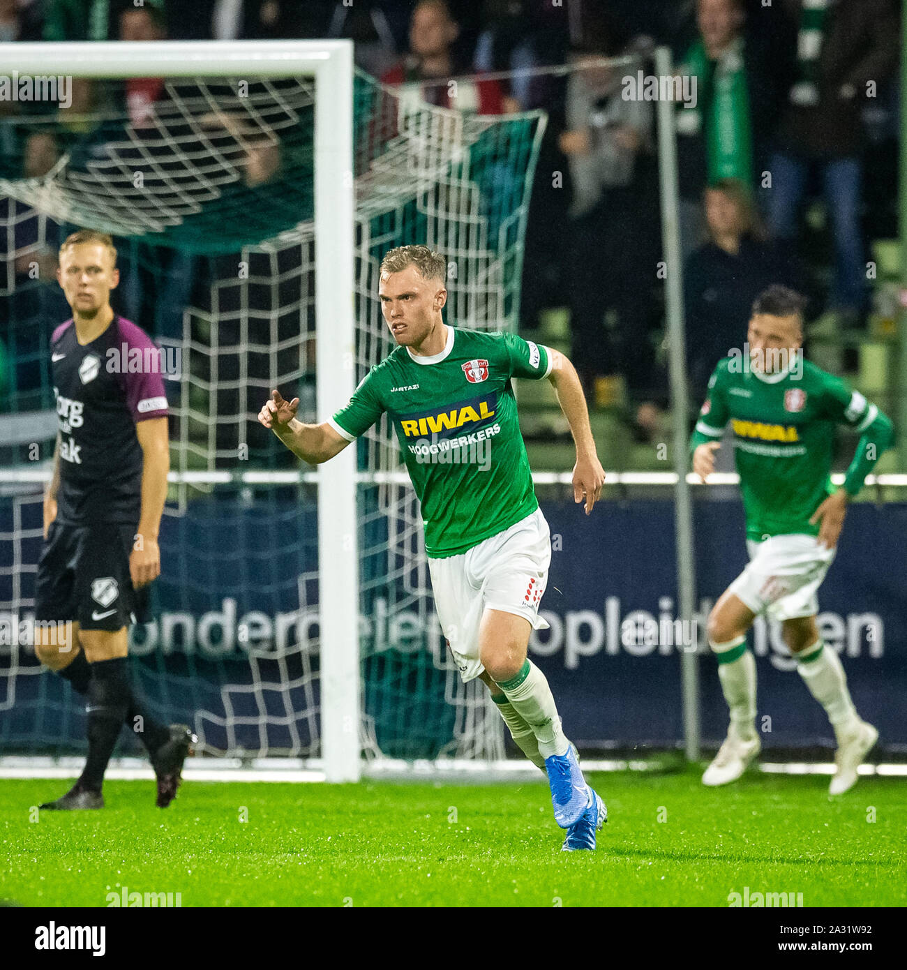 DORDRECHT, Netherlands. 04th Oct, 2019. Dutch Football, Keuken Kampioen ...
