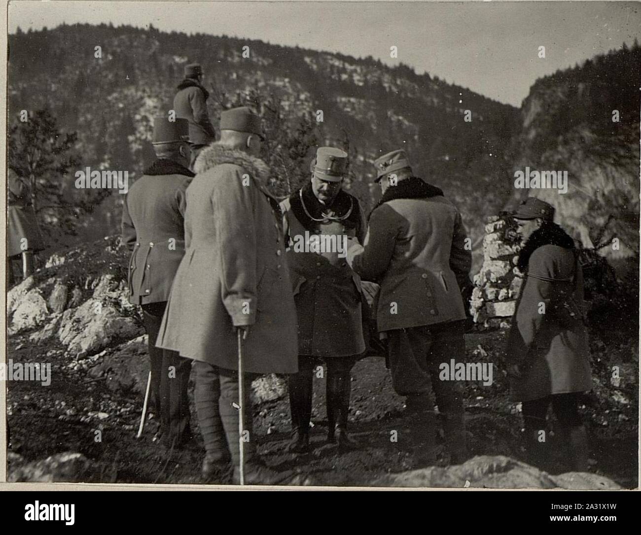 Erprobung eines Infanterie-Geschützes am Schießplatze Villach. General der Kavallerie Rohr Stock Photo