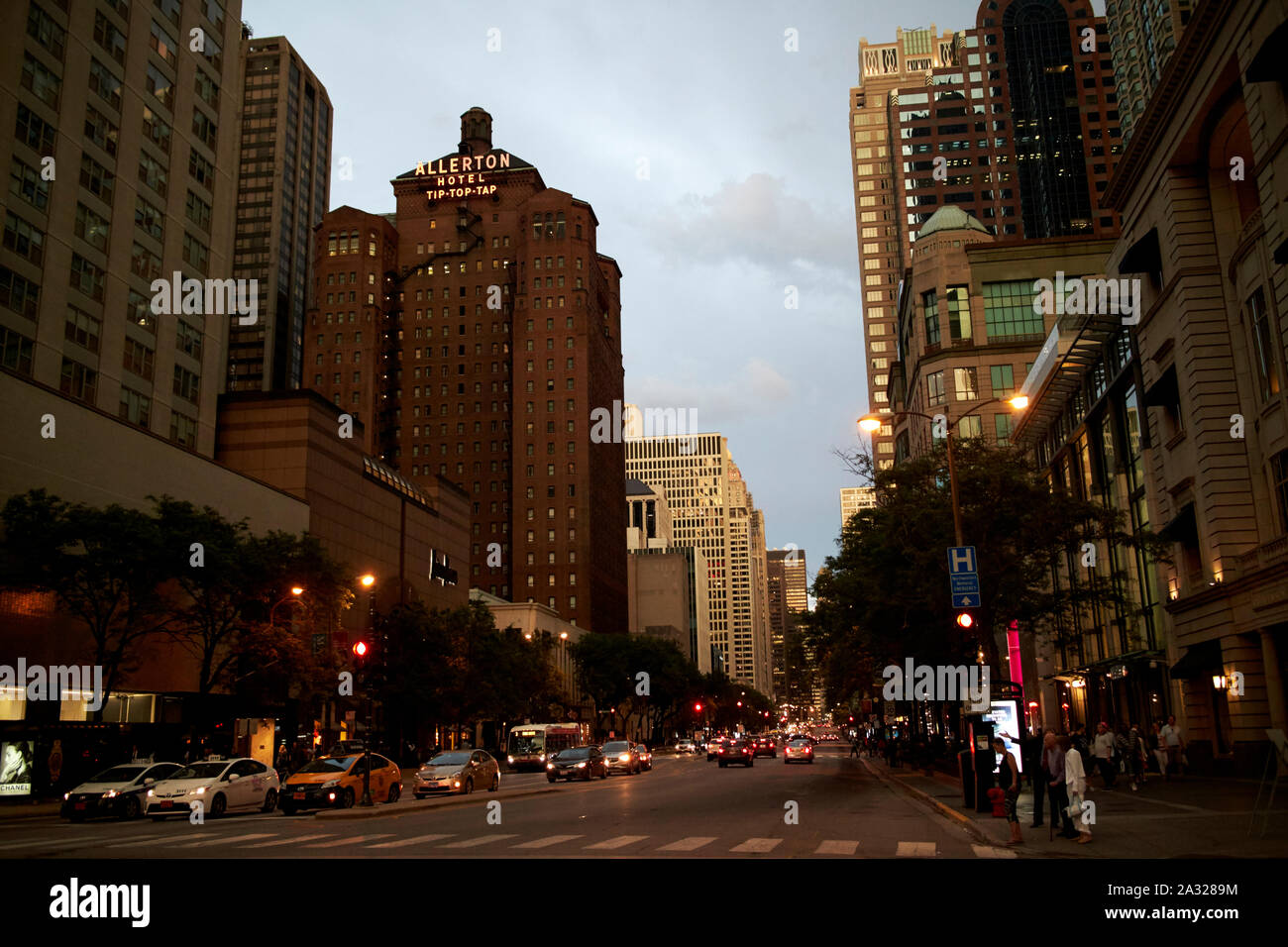 looking along magnificent mile near the allerton hotel at dusk in  chicago illinois united states of america Stock Photo