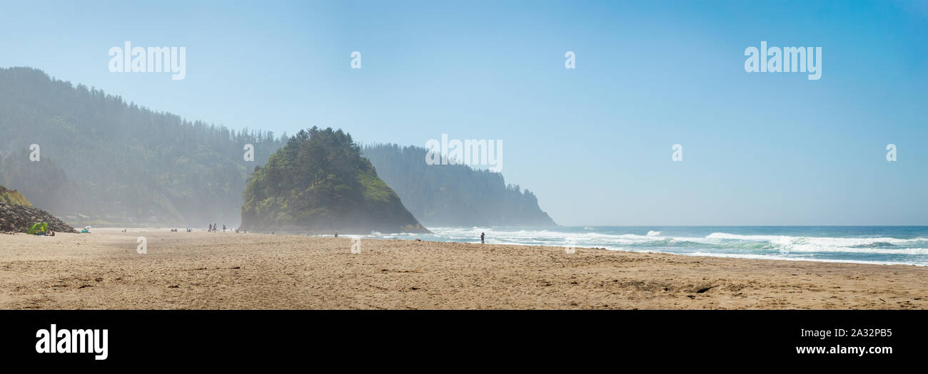 Panorama of the beach and rocky cliffs of the Oregon coast near Lincoln