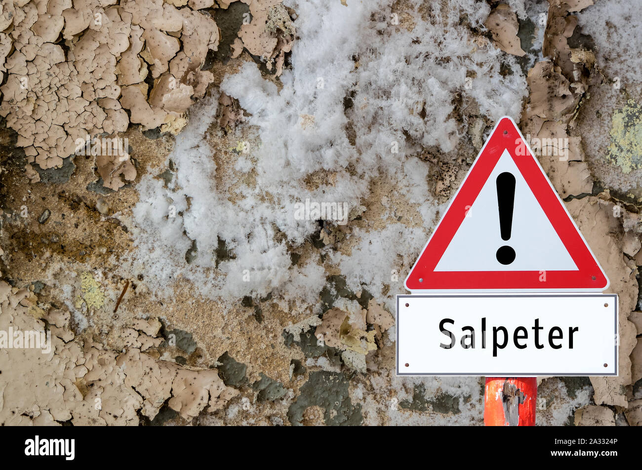 Saltpeter warning sign Stock Photo