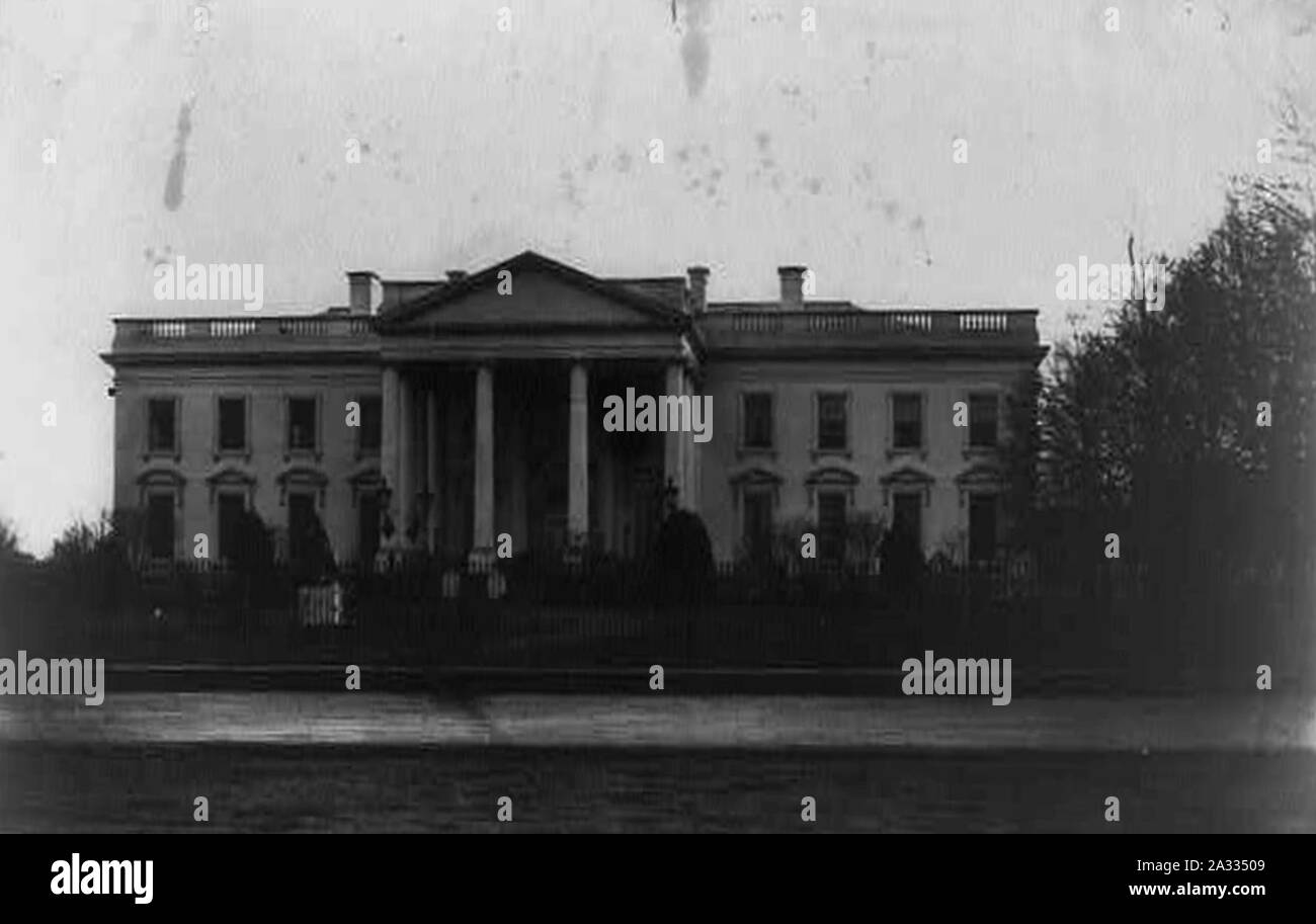 Front of mansion Black and White Stock Photos & Images - Alamy