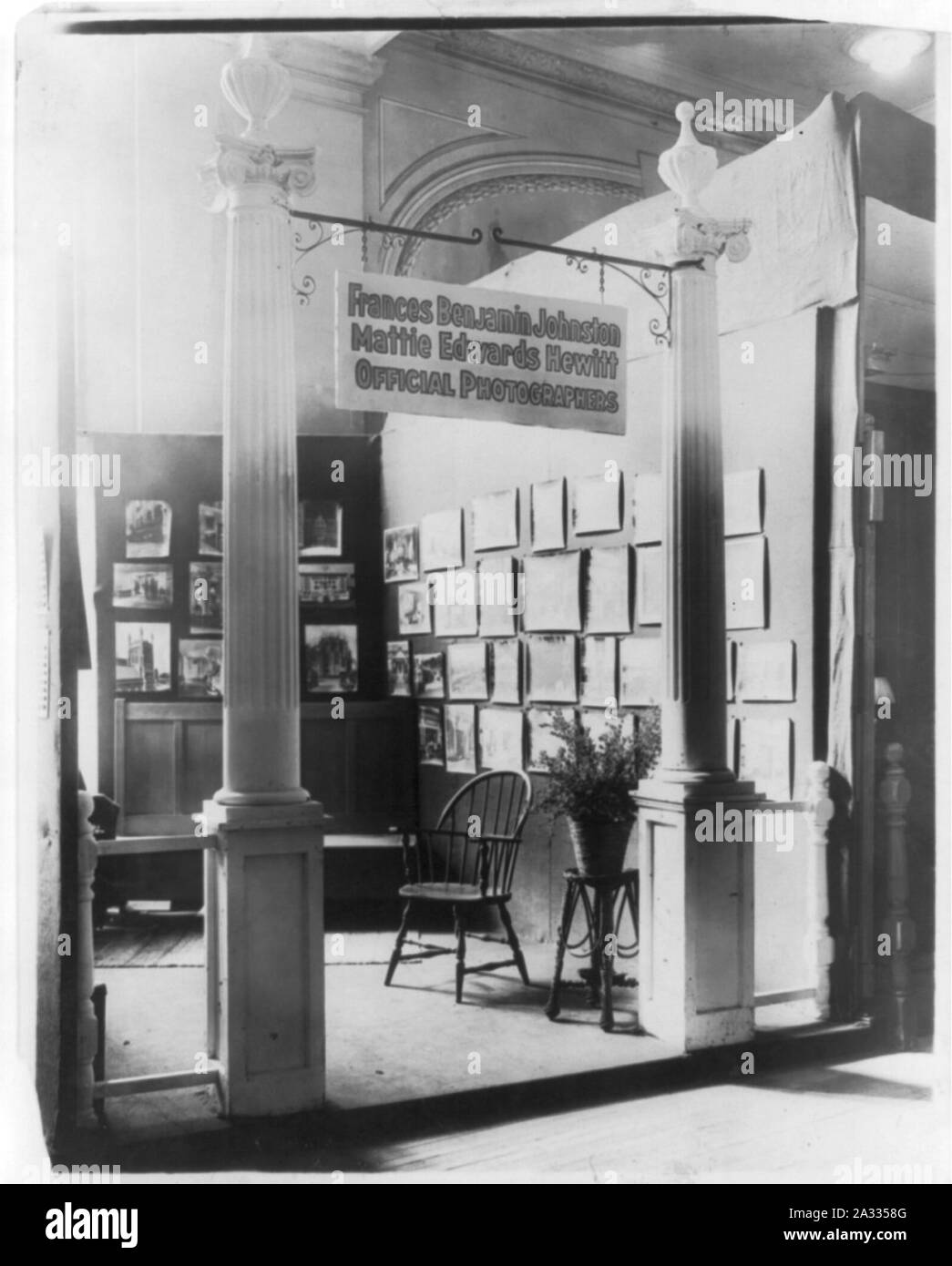 Exhibit display area for architectural photographs by ‘Frances Benjamin Johnston, Mattie Edwards Hewitt, Official Photographers‘ Stock Photo