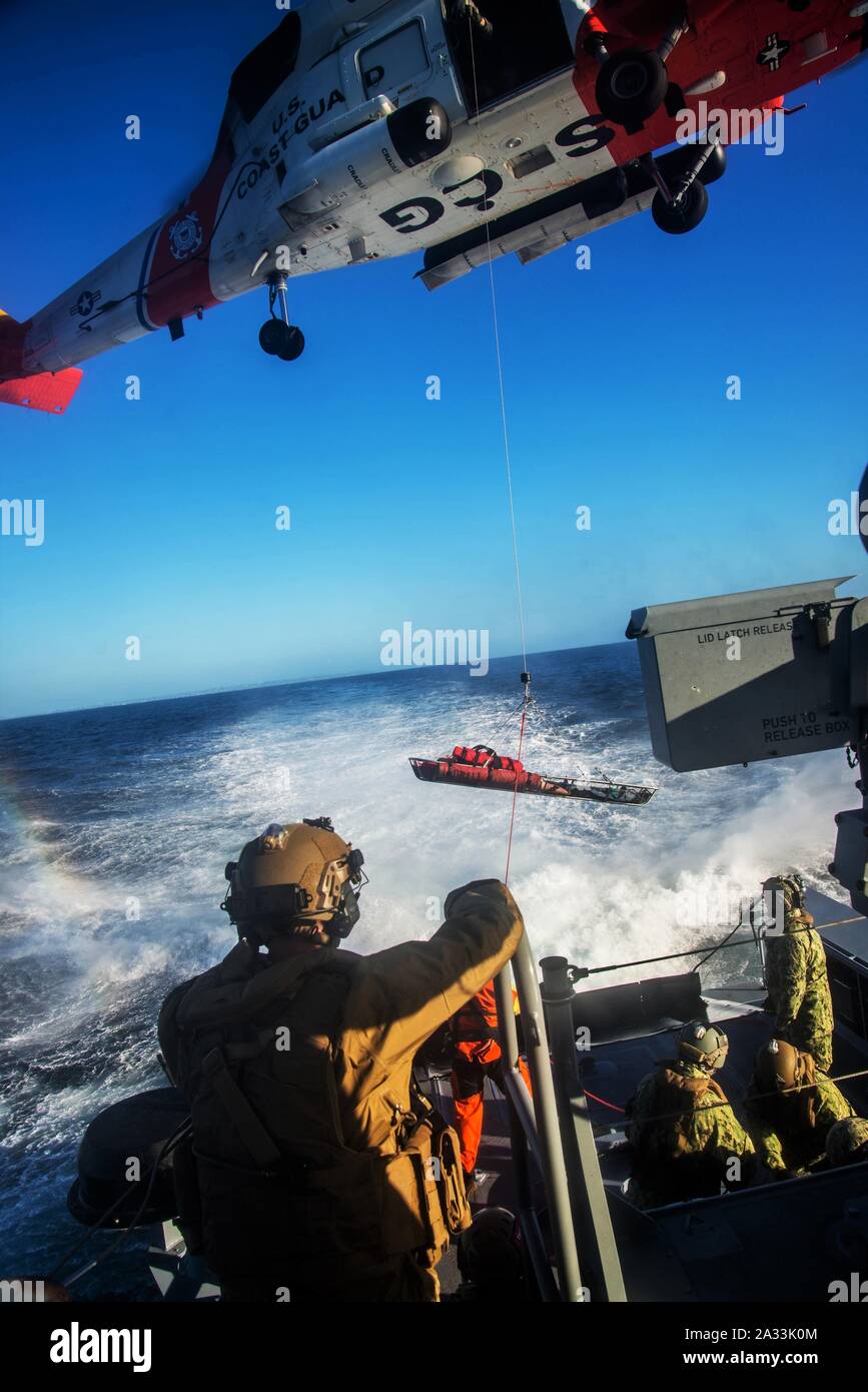 Coast guard boatswains mate hires stock photography and images Alamy