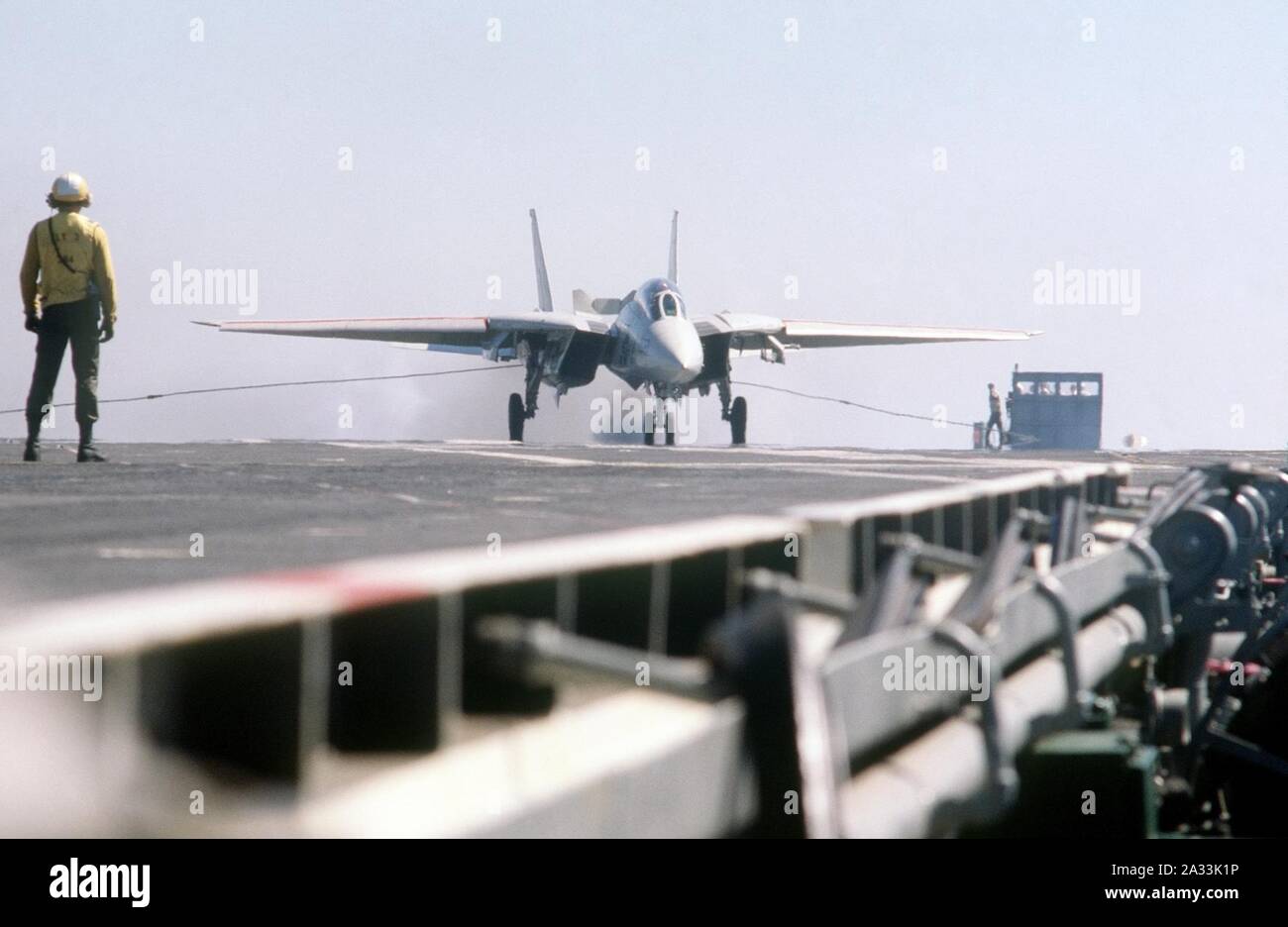 F-14A of VF-302 landing on USS Independence (CV-62) 1989. Stock Photo