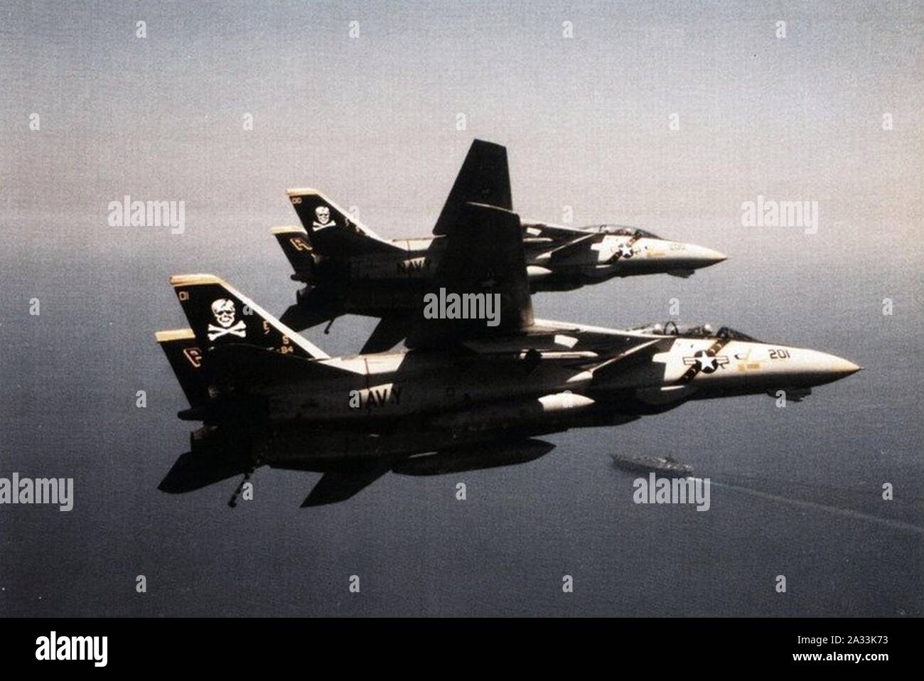 f-14a-tomcats-vf-84-in-flight-during-1991-gulf-war-stock-photo-alamy