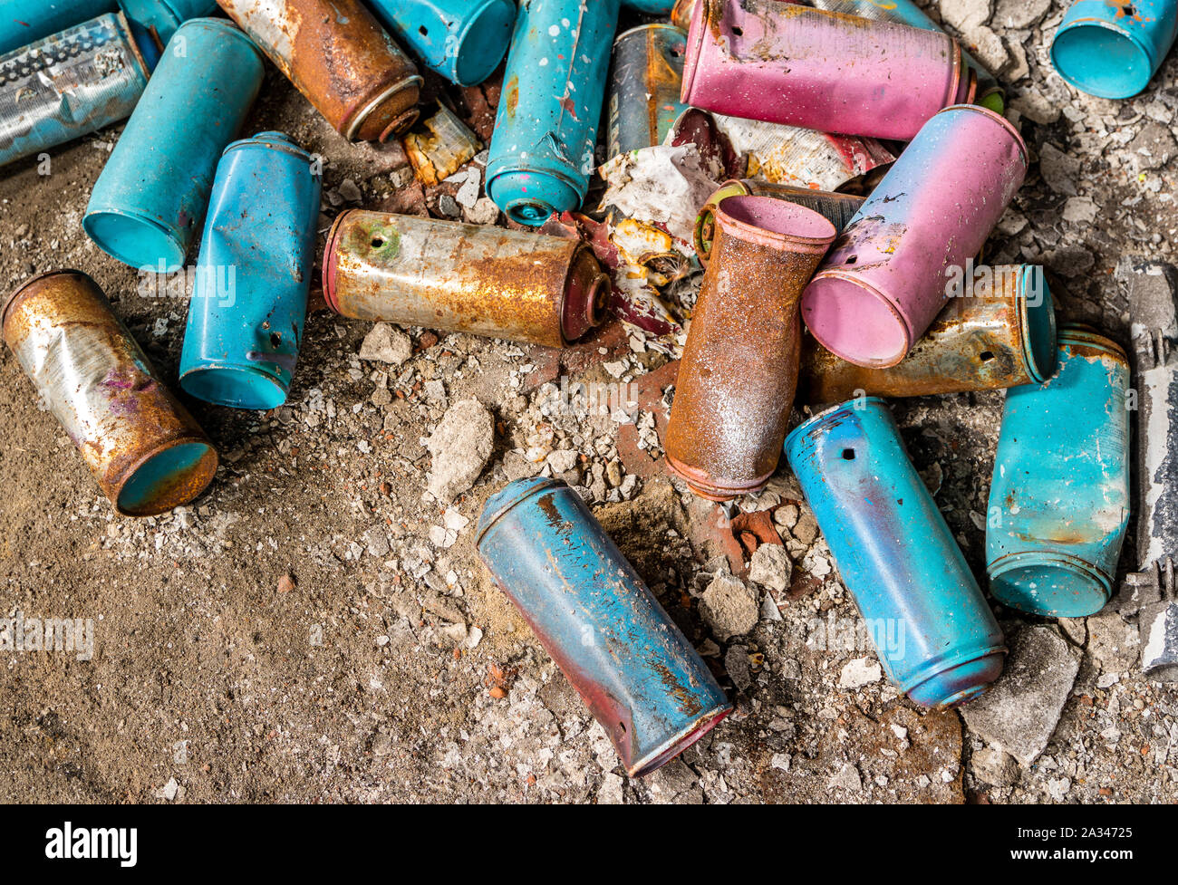 old spray cans Graffiti cans Stock Photo Alamy