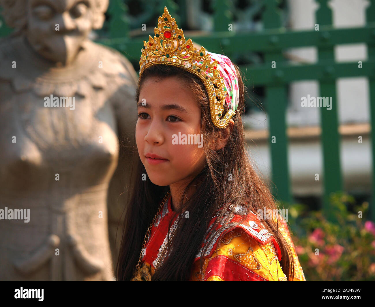thair woman in traditional dress and crown Stock Photo