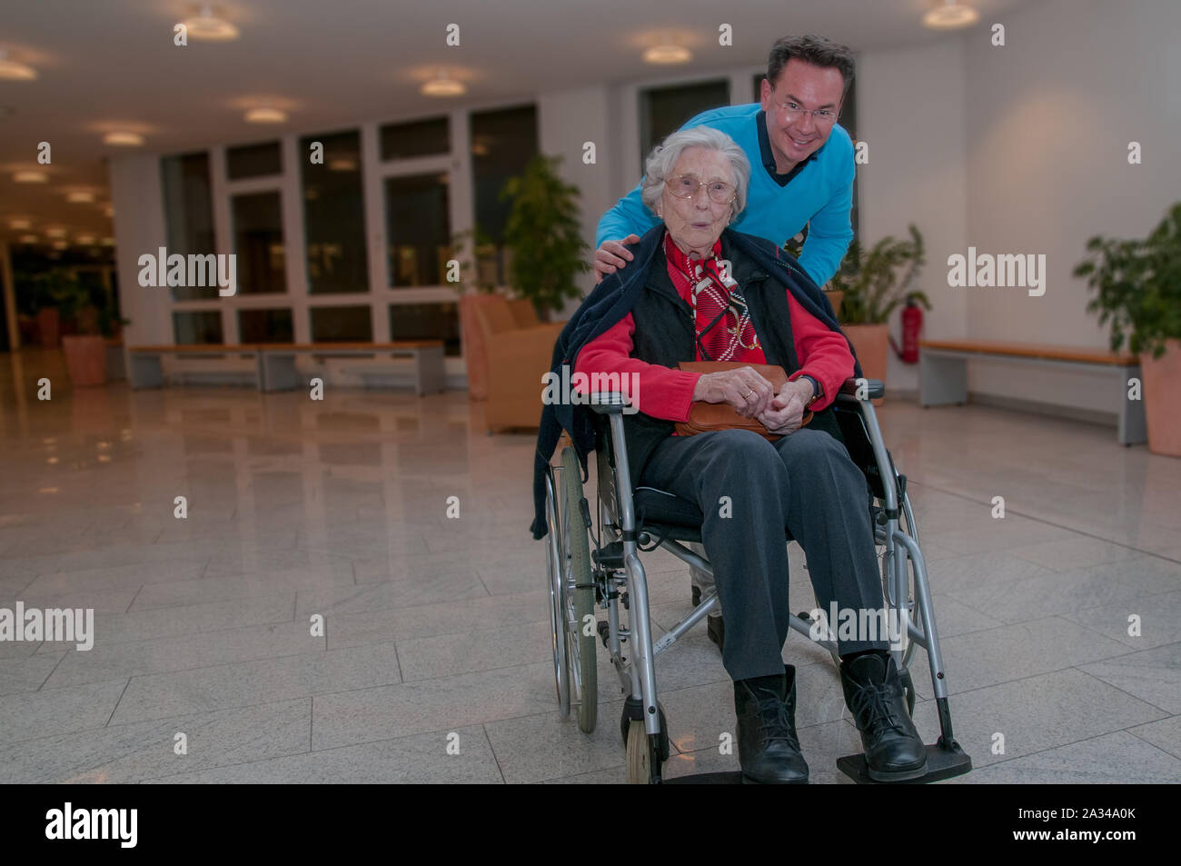 Old wheelchair hi-res stock photography and images - Alamy