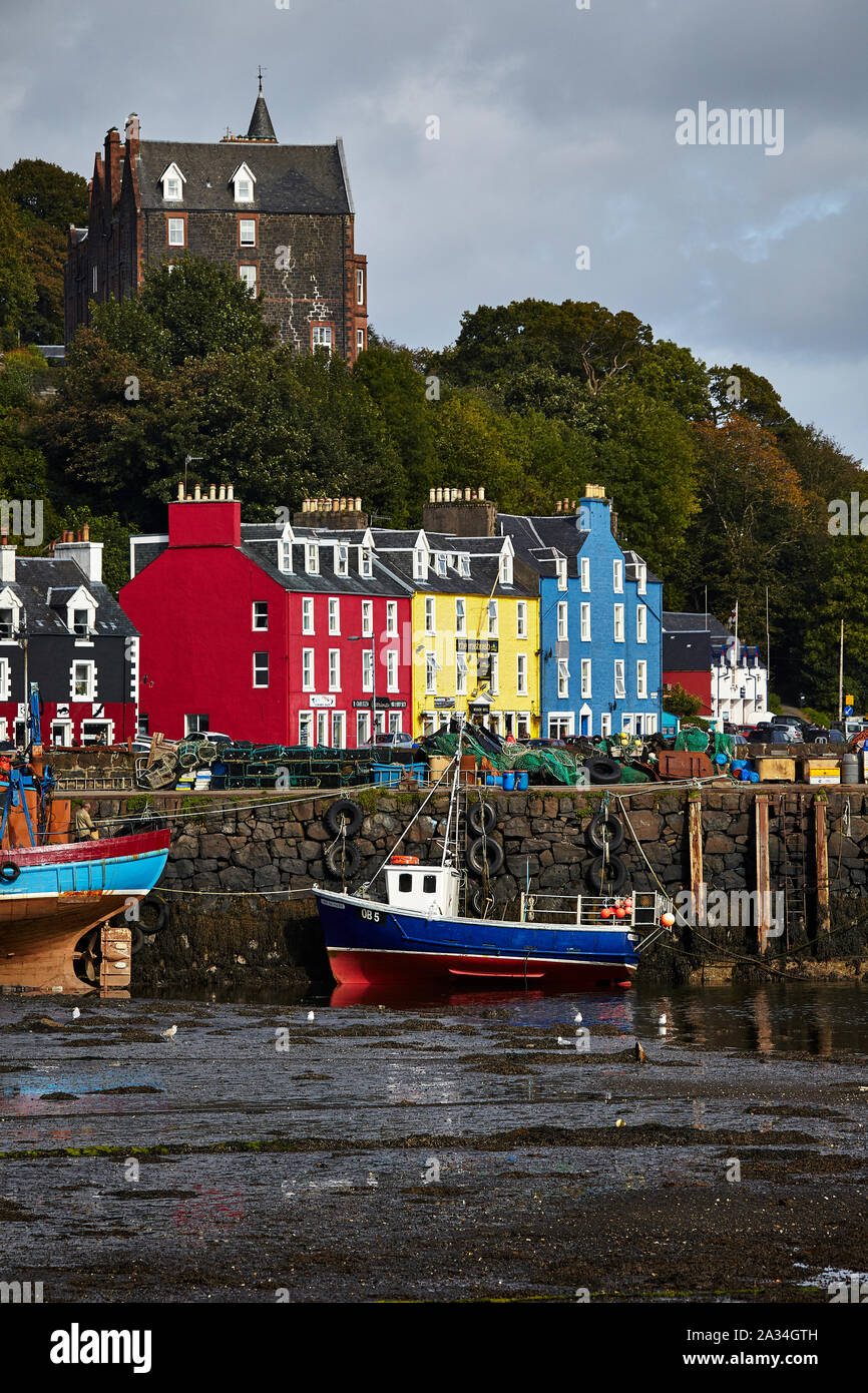 Colourful harbour front in Tobermory on the Isle of Mull Stock Photo