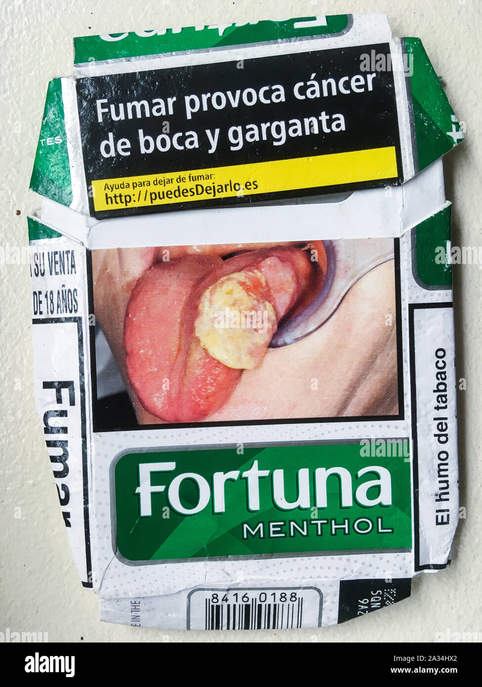 spanish cigarette packaging No smoking warning spanish hi-res stock photography and images