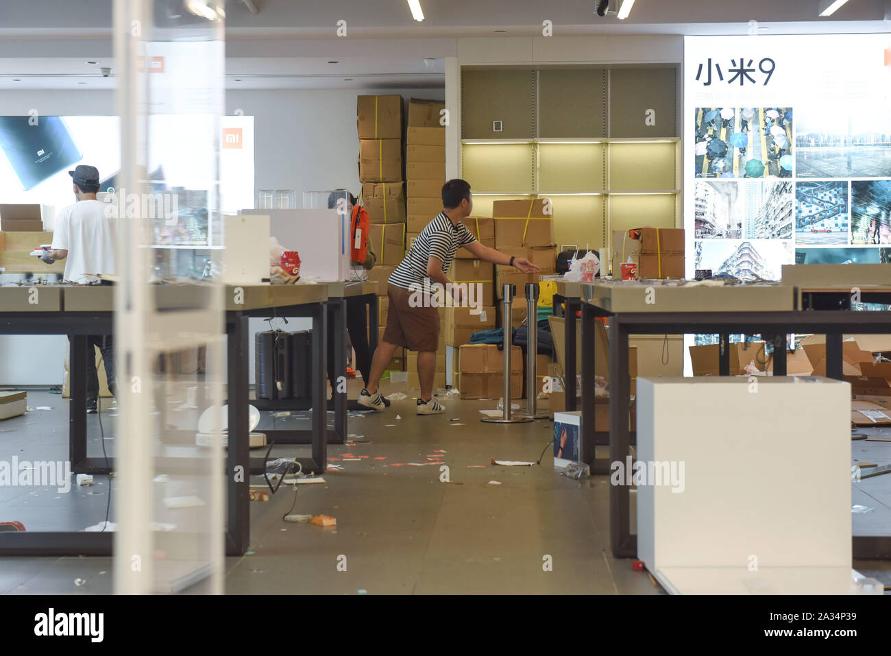 Hong Kong, China. 05th Oct, 2019. Interior of a vandalised Chinese multinational technology company, Xiaomi flagship store a day after Hong Kong government invoked emergency powers to ban masks at demonstrations, a direct stance against protesters moving forward in Hong Kong. Credit: SOPA Images Limited/Alamy Live News Stock Photo
