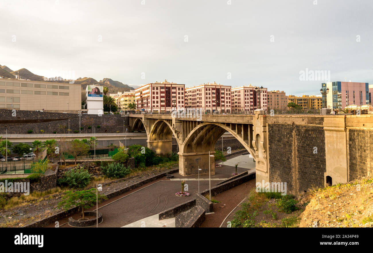 A stone arched bridge across Barranco de Santos which divides Santa Cruz de Tenerife city center, Canary Islands, Spain Stock Photo