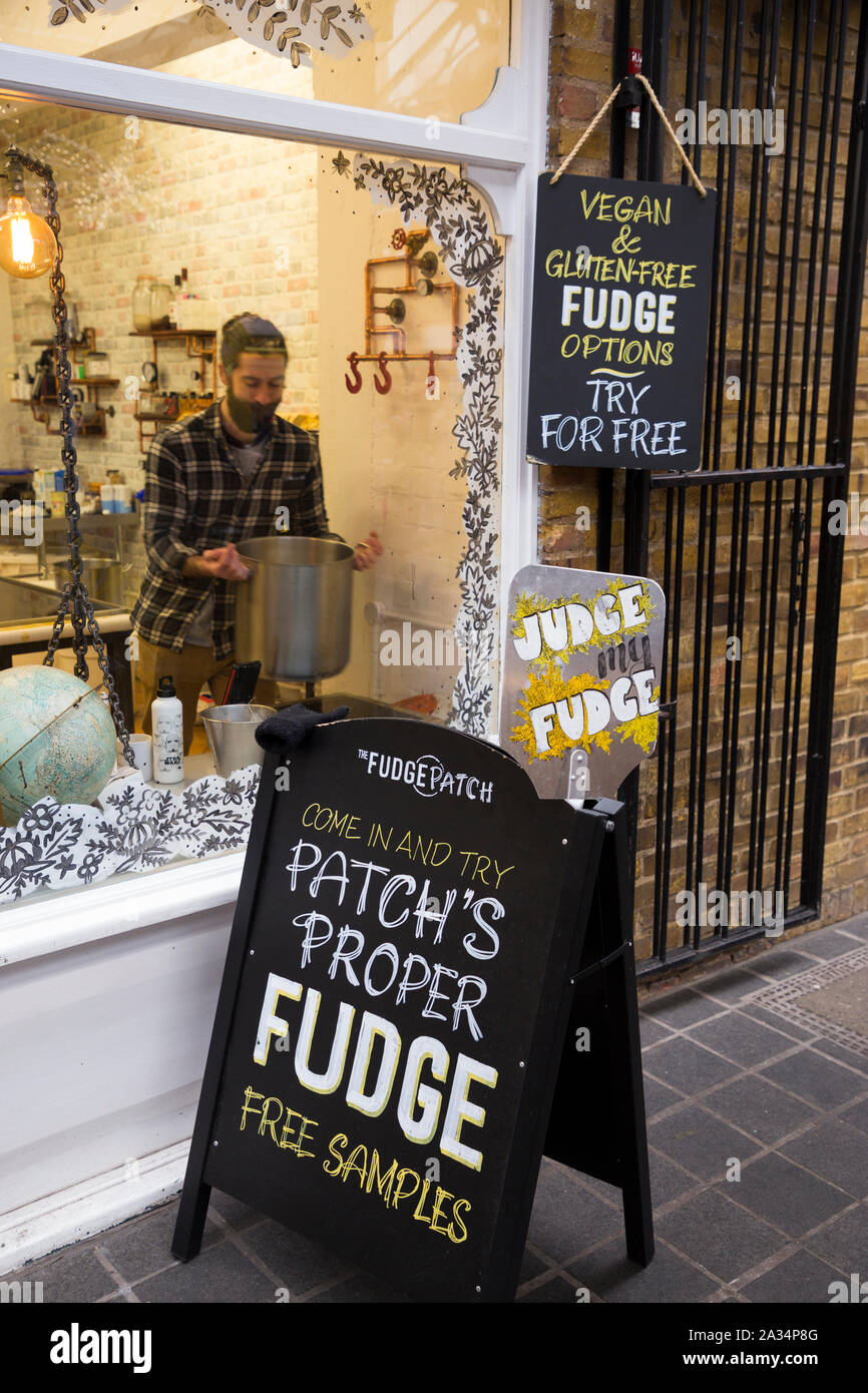 Fudge shop selling handmade / hand made fudge around Christmas time