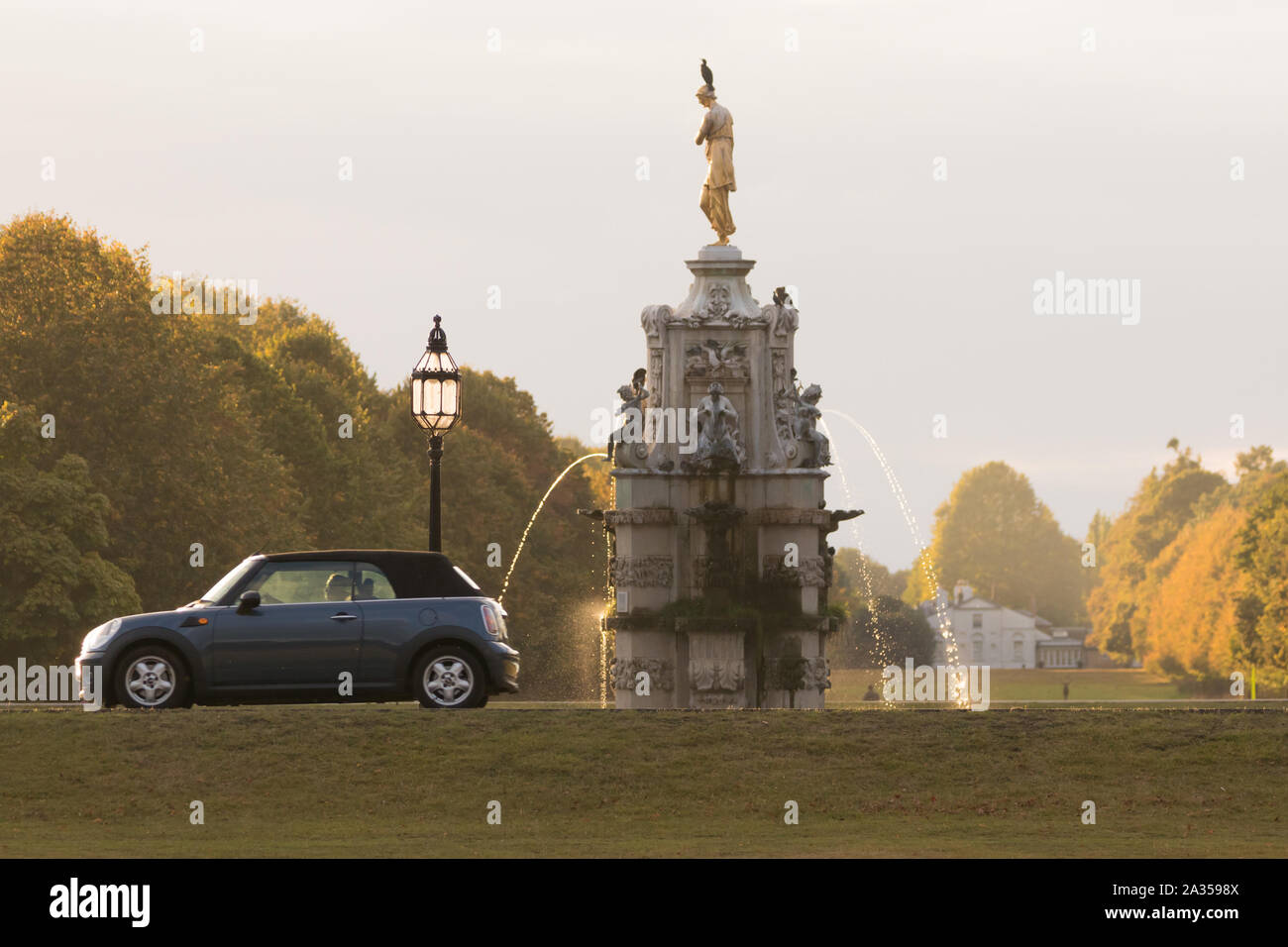 The Diana Fountain in Bushy Park. London, UK Stock Photo Alamy