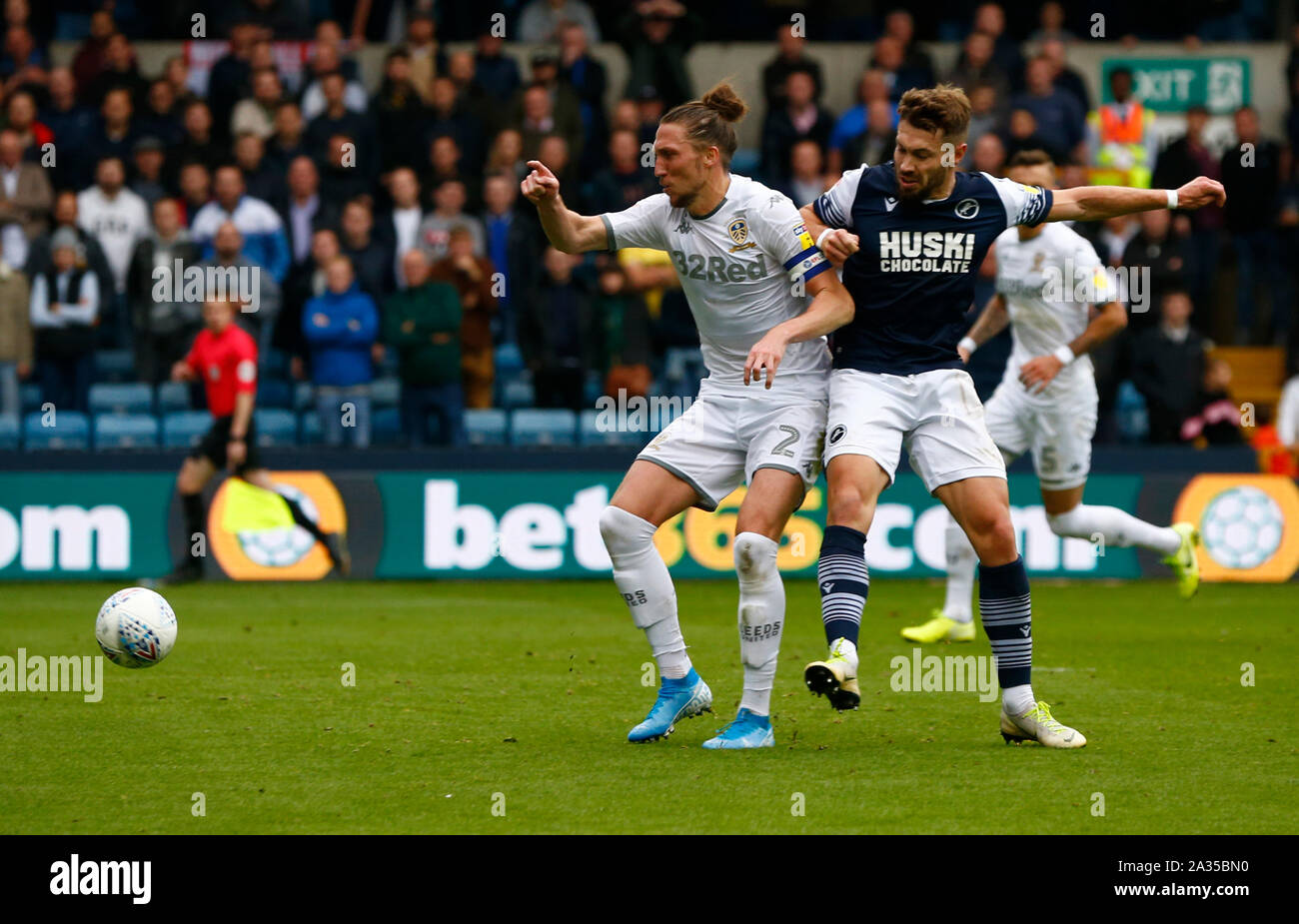 London, UK. 5th Oct, 2019.  Tom Bradshaw of Millwall scores during English Sky Bet Championship between Millwall and Leeds United at The Den, London, England on 05 October 2019 Credit: Action Foto Sport/Alamy Live News Stock Photo