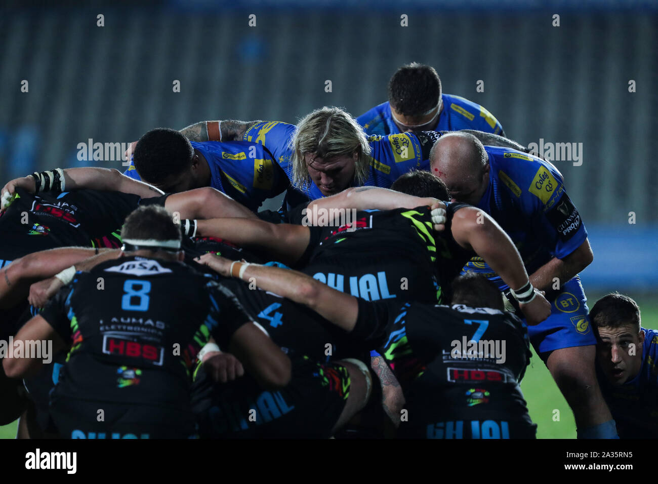 Prima Of Una Mischia Durante Zebre Against Dragons During Zebre Rugby Vs Dragons Parma Italy 05 Oct 19 Rugby Rugby Guinness Pro 14 Stock Photo Alamy