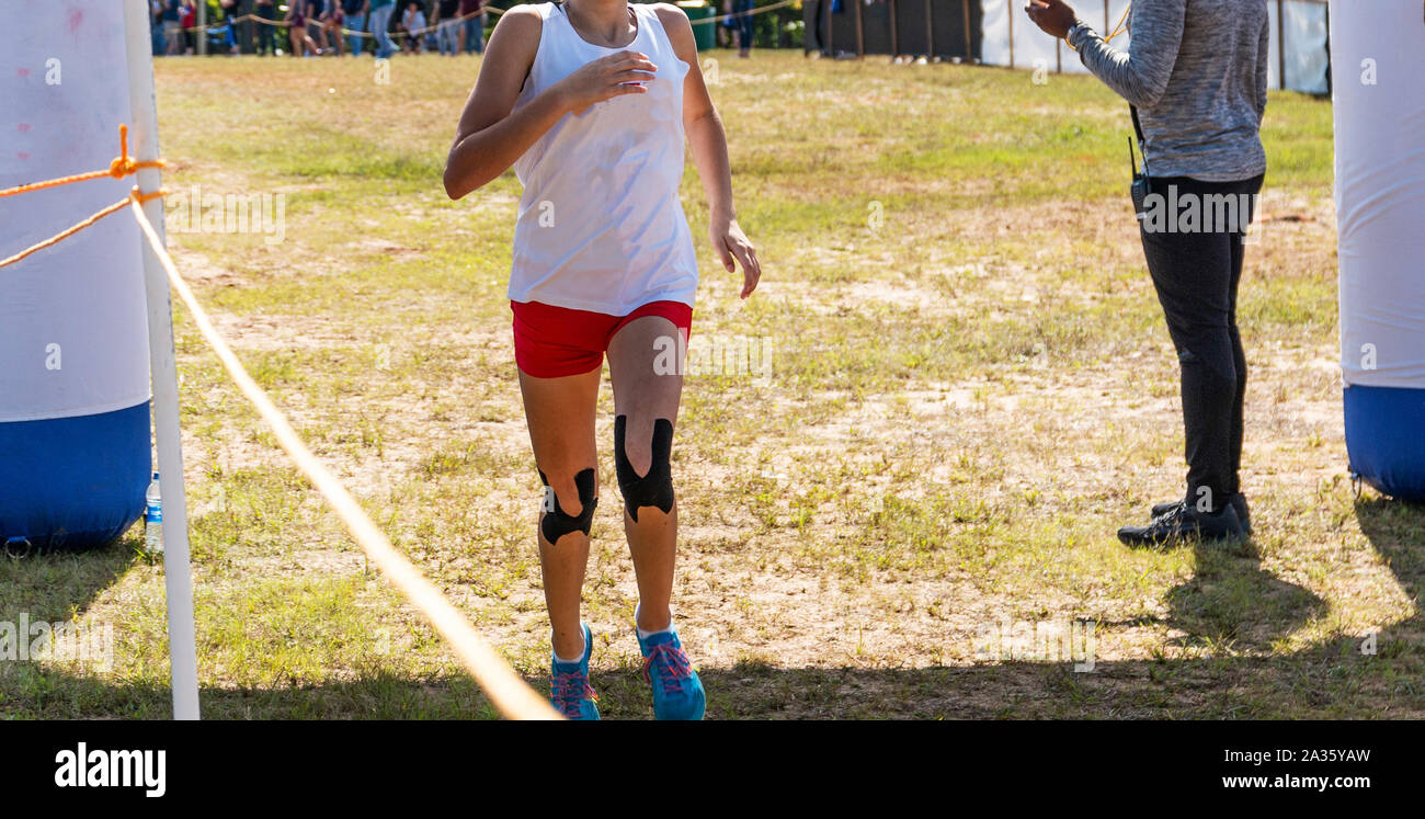 Finish line tape on track hires stock photography and images Alamy