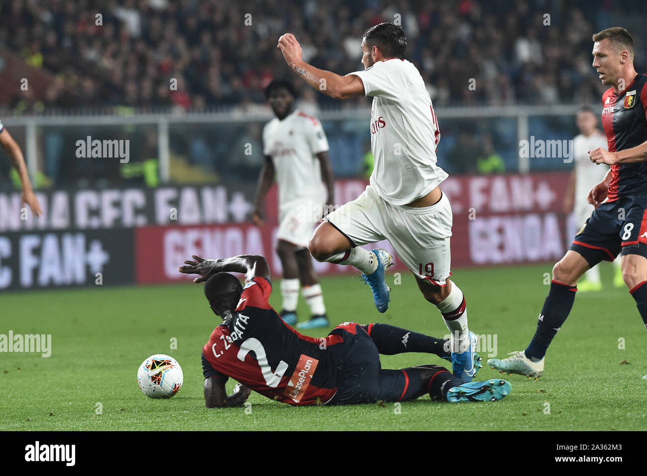 Theo Hernandez Milan Hi Res Stock Photography And Images Page 7 Alamy