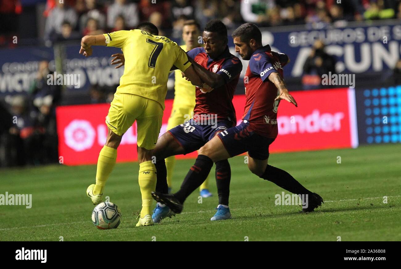 Liga Santander. Jornada 8 Estadio El Sadar. C.A. Osasuna-Villarreal CF Estupiñan, Fran Merida y Gerard Credit: CORDON PRESS/Alamy Live News Stock Photo