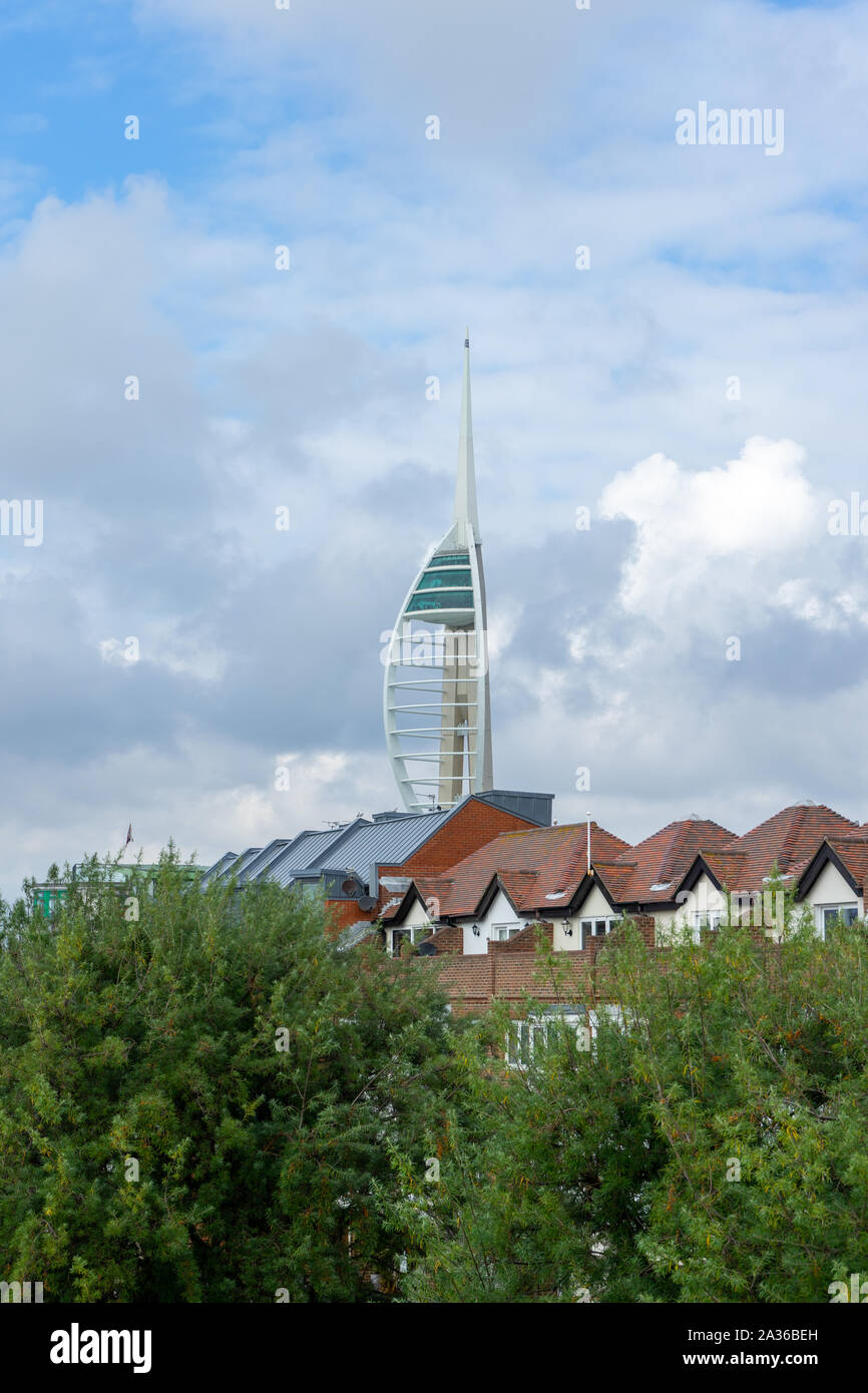 10/05/2019 Portsmouth, Hampshire, UK The spinnaker tower in Portsmouth with local housing in the foreground Stock Photo