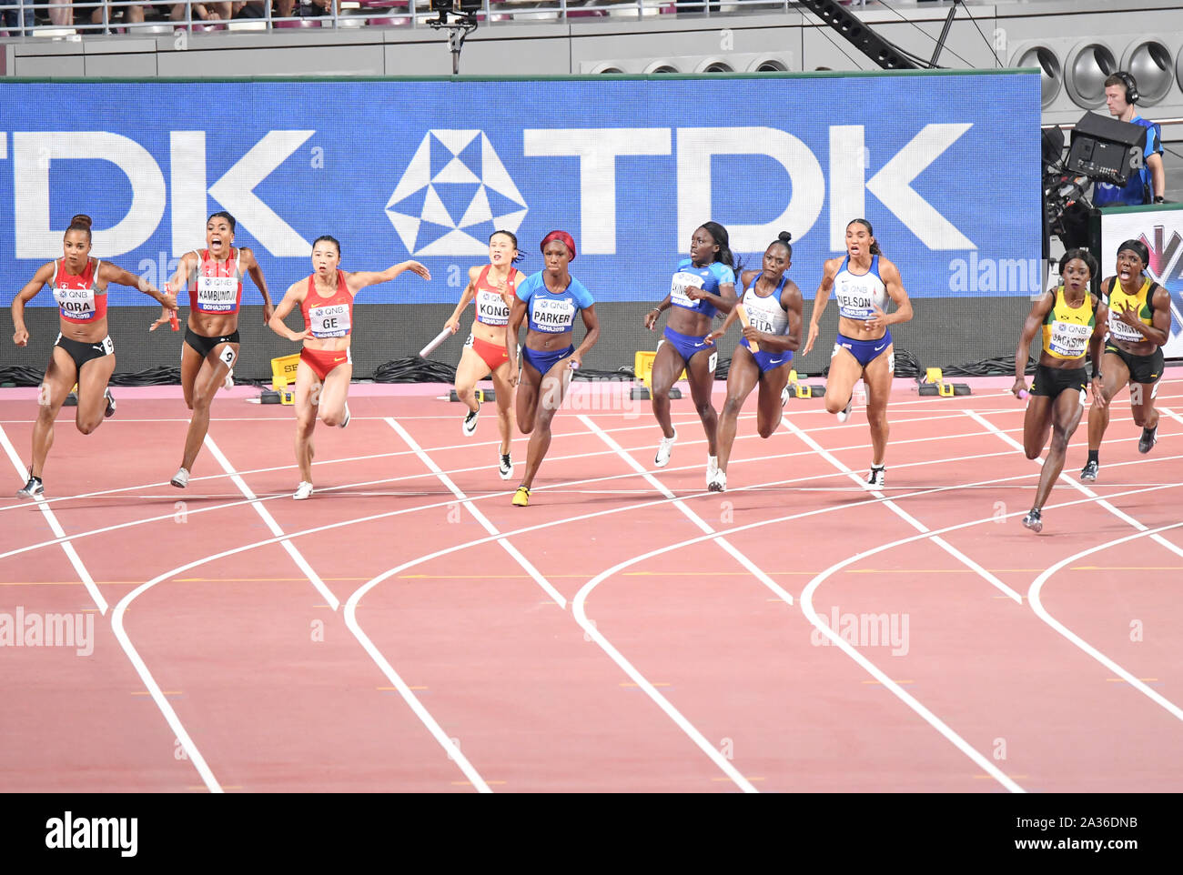 Usa women's track and field 4x100 hires stock photography and images