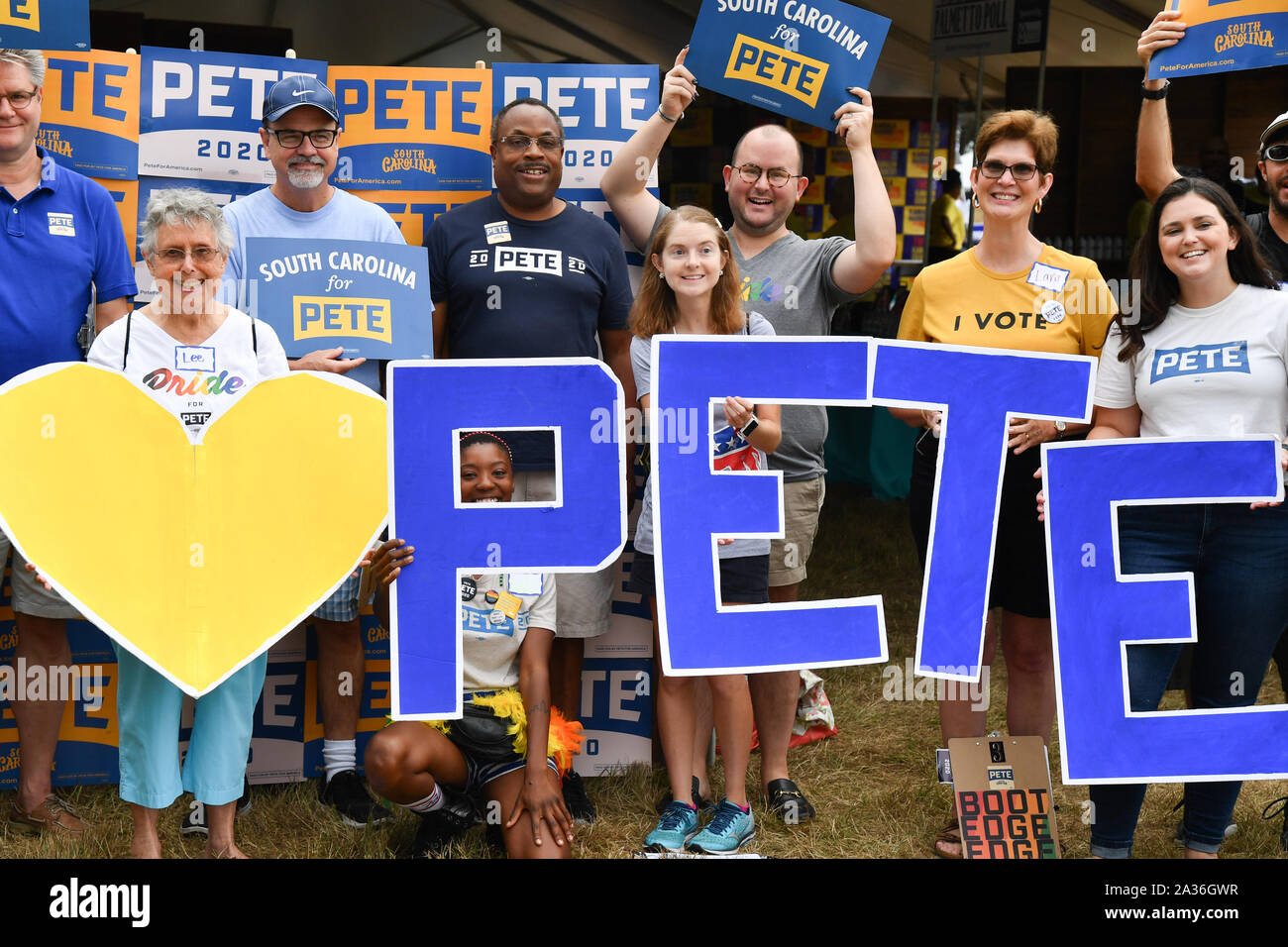 Charleston, United States. 05 October, 2019. Supporters of Democratic presidential candidate Pete Buttigieg hold signs at the annual SCDP Blue Jamboree October 5, 2019 in Charleston, South Carolina. Credit: Richard Ellis/Richard Ellis/Alamy Live News Stock Photo