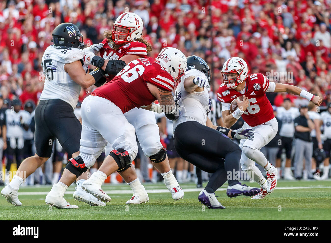 Lincoln, NE. U.S. 05th Oct, 2019. Nebraska Cornhuskers quarterback Noah Vedral #16 rushes late in the 4th quarter to set up the winning field goal in action during a NCAA Division 1 football game between Northwestern Wildcats and the Nebraska Cornhuskers at Memorial Stadium in Lincoln, NE. Attendance: 89,384.Nebraska won 13-10.Michael Spomer/Cal Sport Media/Alamy Live News Stock Photo