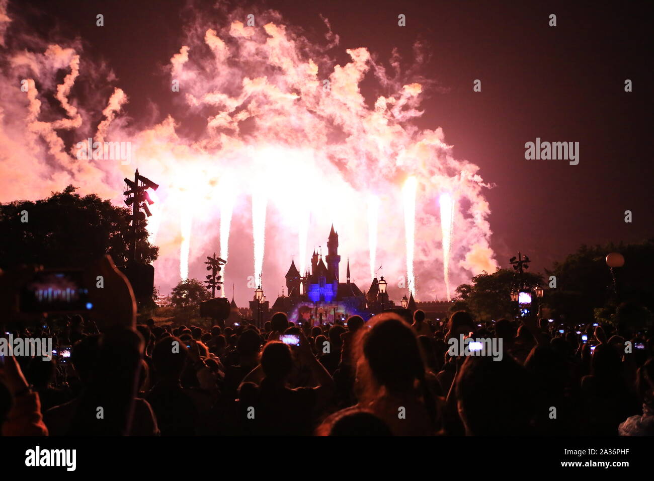 Disneyland Paris Castle at Night during the Dreams Show Editorial Stock  Image - Image of christmas, florida: 58790319