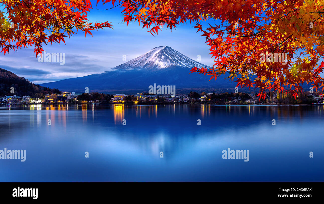 Fuji mountain and Kawaguchiko lake in morning, Autumn seasons Fuji mountain at yamanachi in Japan. Stock Photo