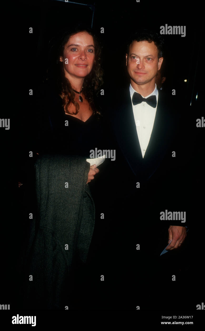 Beverly Hills, California, USA 21st January 1995 Moira Harris and actor Gary Sinise attend the 52nd Annual Golden Globe Awards on January 21, 1995 at the Beverly Hilton Hotel in Beverly Hills, California, USA. Photo by Barry King/Alamy Stock Photo Stock Photo