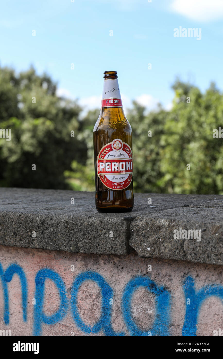Peroni bottle hi-res stock photography and images - Alamy