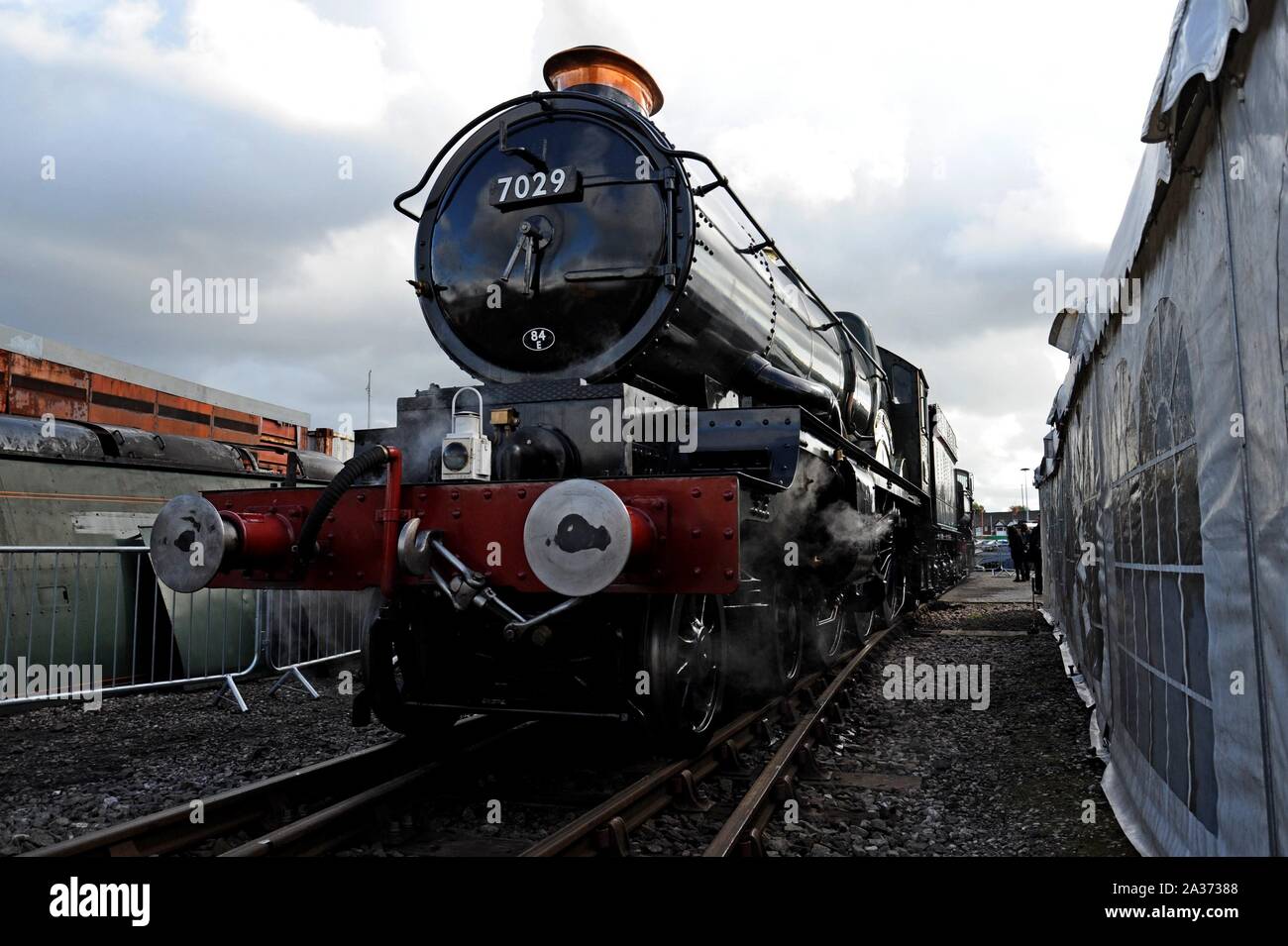 Steam locomotive 7029 Clun Castle in steam at Tyseley Railway Centre open day, Birmingham, UK Stock Photo