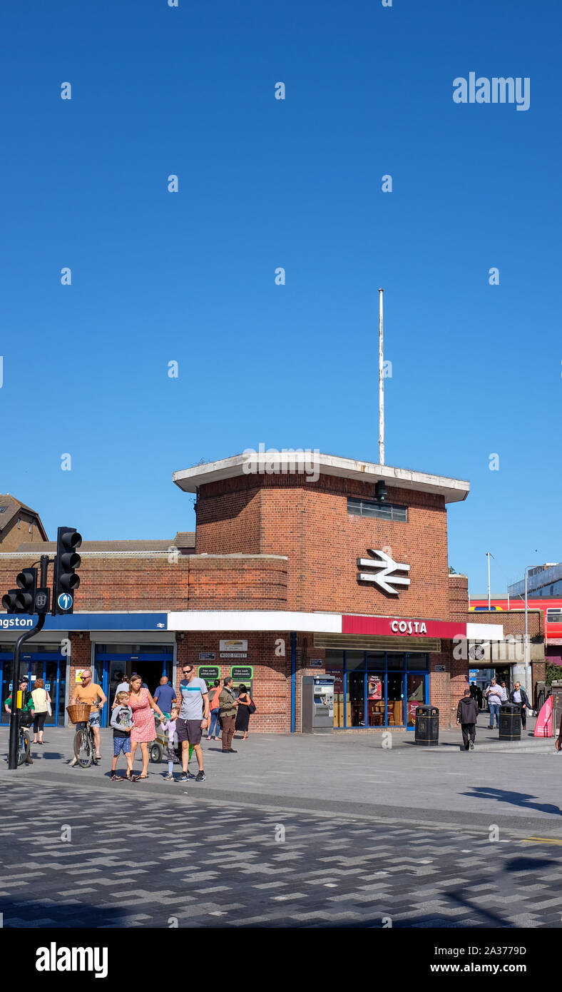 Kingston rail station hi-res stock photography and images - Alamy