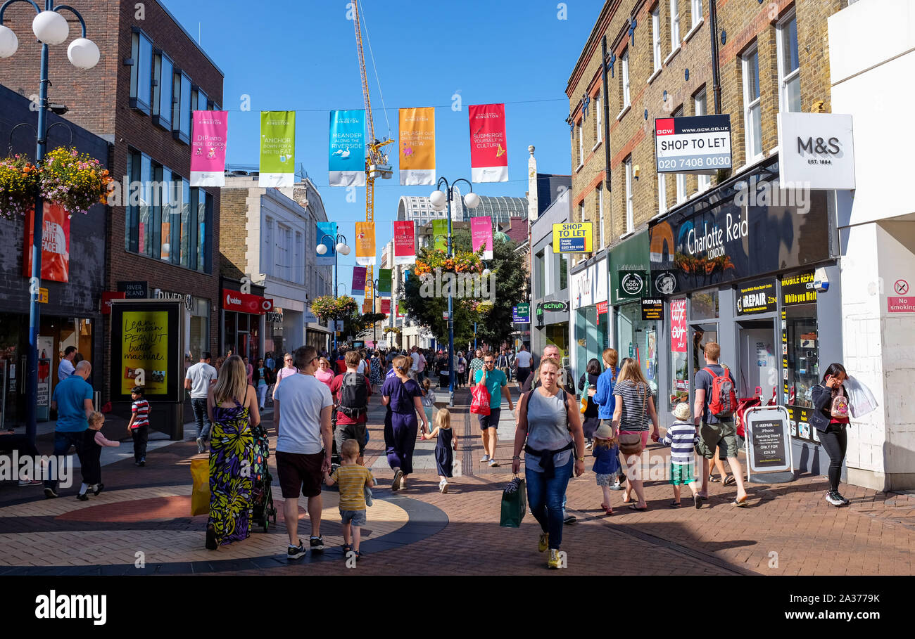 Kingston upon thames street hires stock photography and images Alamy