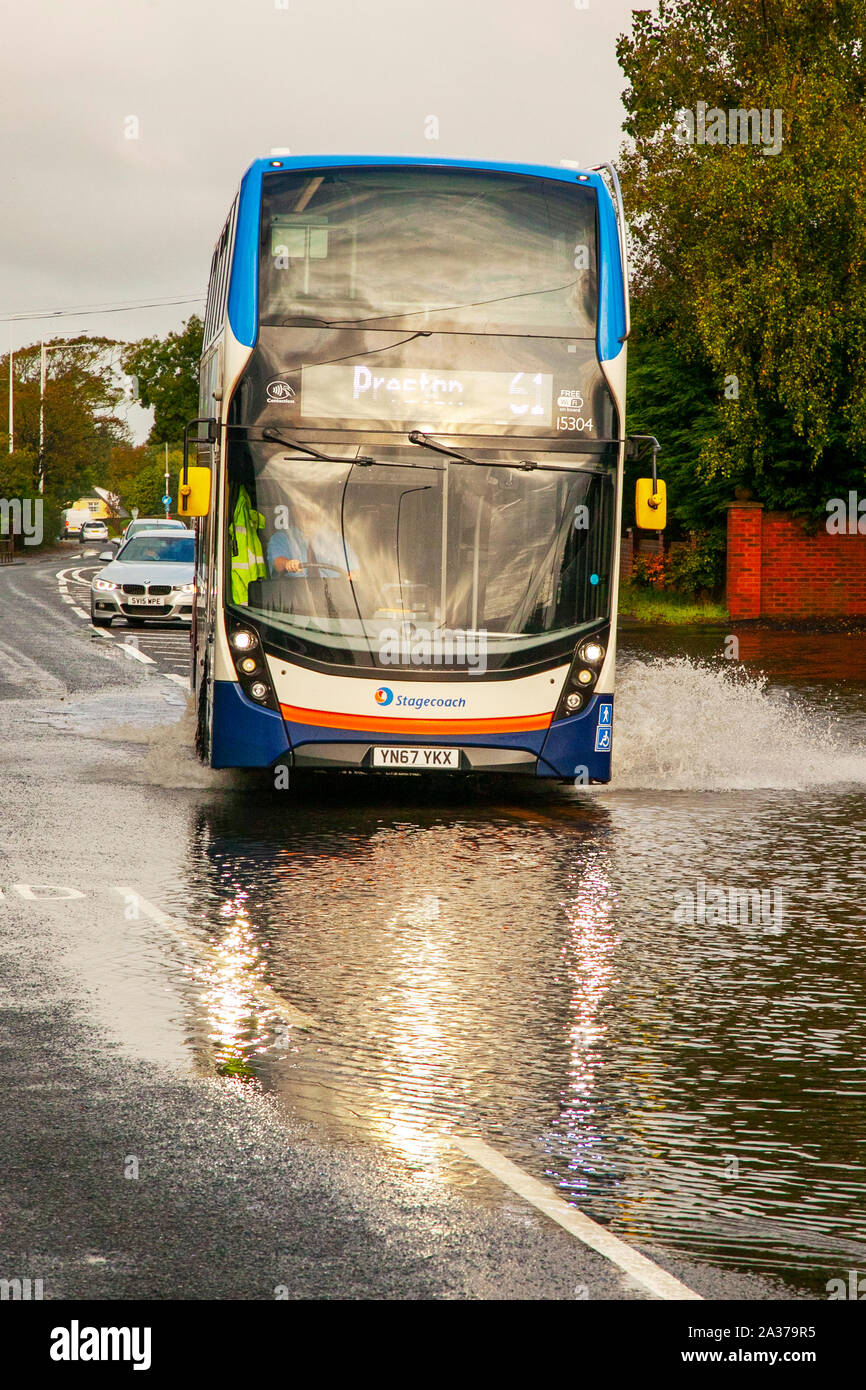 Flooded street cars buses hires stock photography and images Alamy