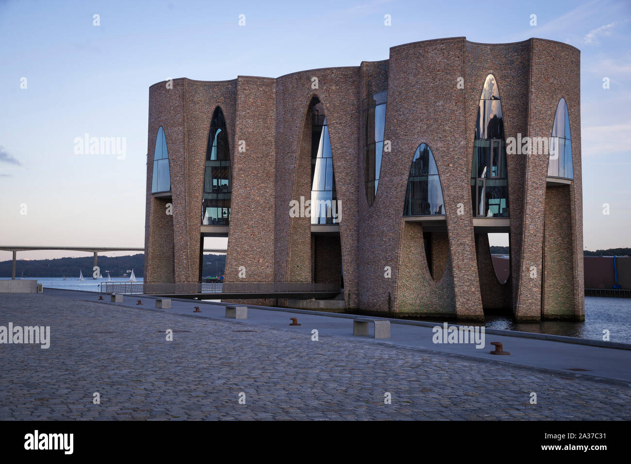 Fjordenhus, moderne Architektur an der Hafenfront  in Vejle, Dänemark, Europa Stock Photo
